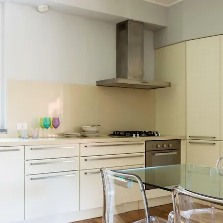 Sunset View - By Myhomeincomo